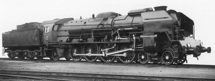 Photo SNCF-SE reprise du livre "Les locomotives à vapeur unifiées 241P, 240P, 150P" de Bernard Collardey et André Rasserie, édité par La vie du Rail, ISBN 2-902 808-93-3