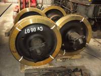 L'autre face des essieux de la B2 333 rebandag�s � neuf